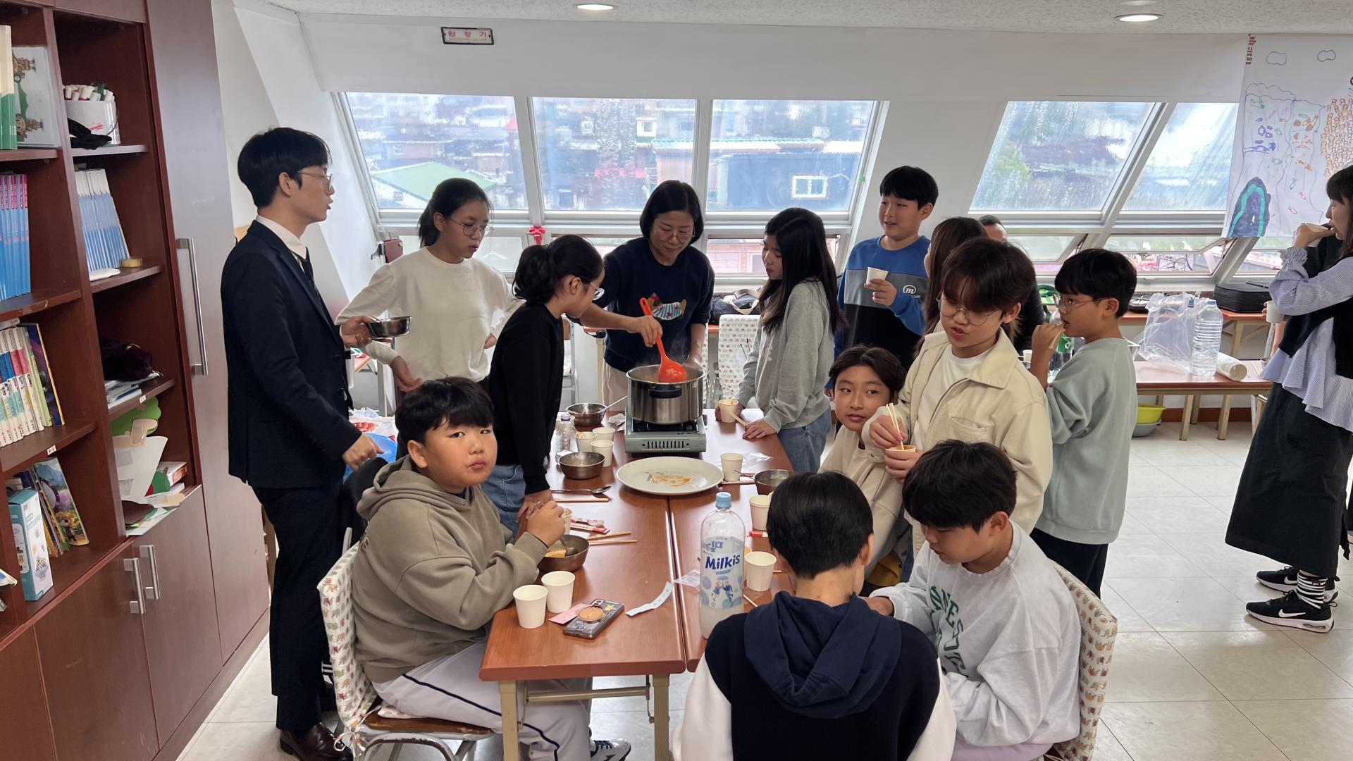 후암교회 초등부-2025.10.26 초등부&교회야놀자(3)-72953436156.jpg