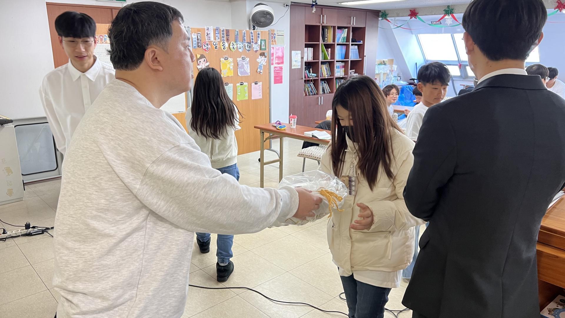 후암교회 초등부-2025.12.21 초등부-74322058063.jpg